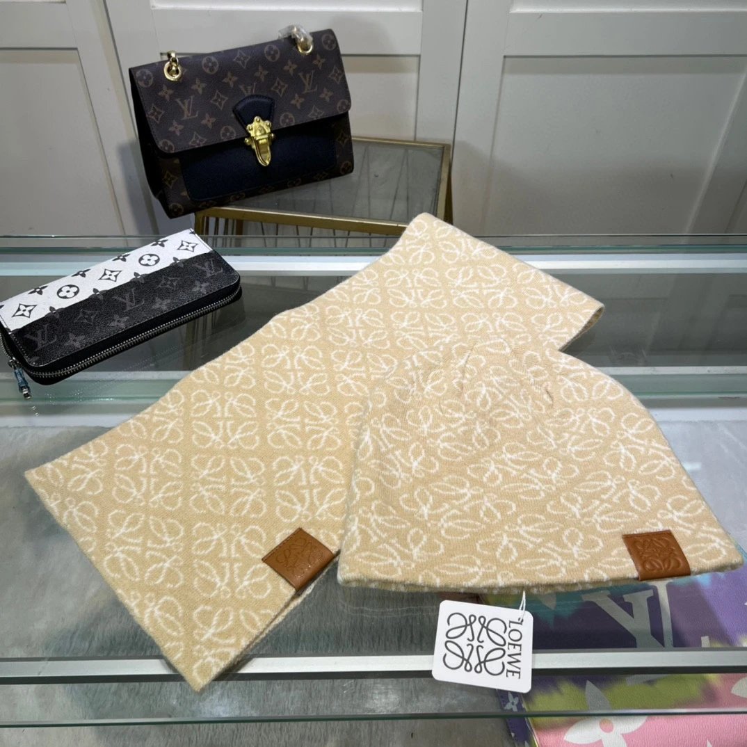Loewe Scarf & Hat Set Ver.D — Photo 8