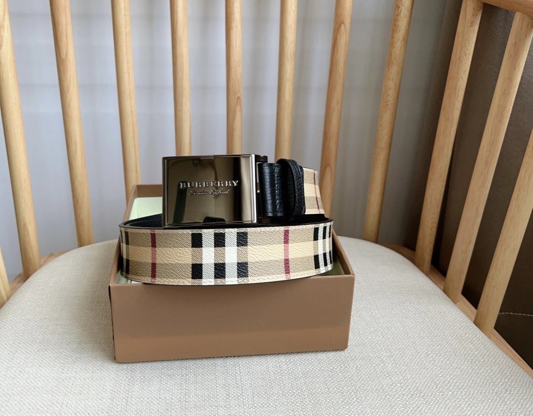 Burberry Reversible Belt — QC