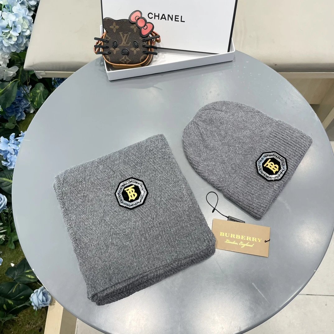 Burberry Scarf & Hat Set Ver.F — QC