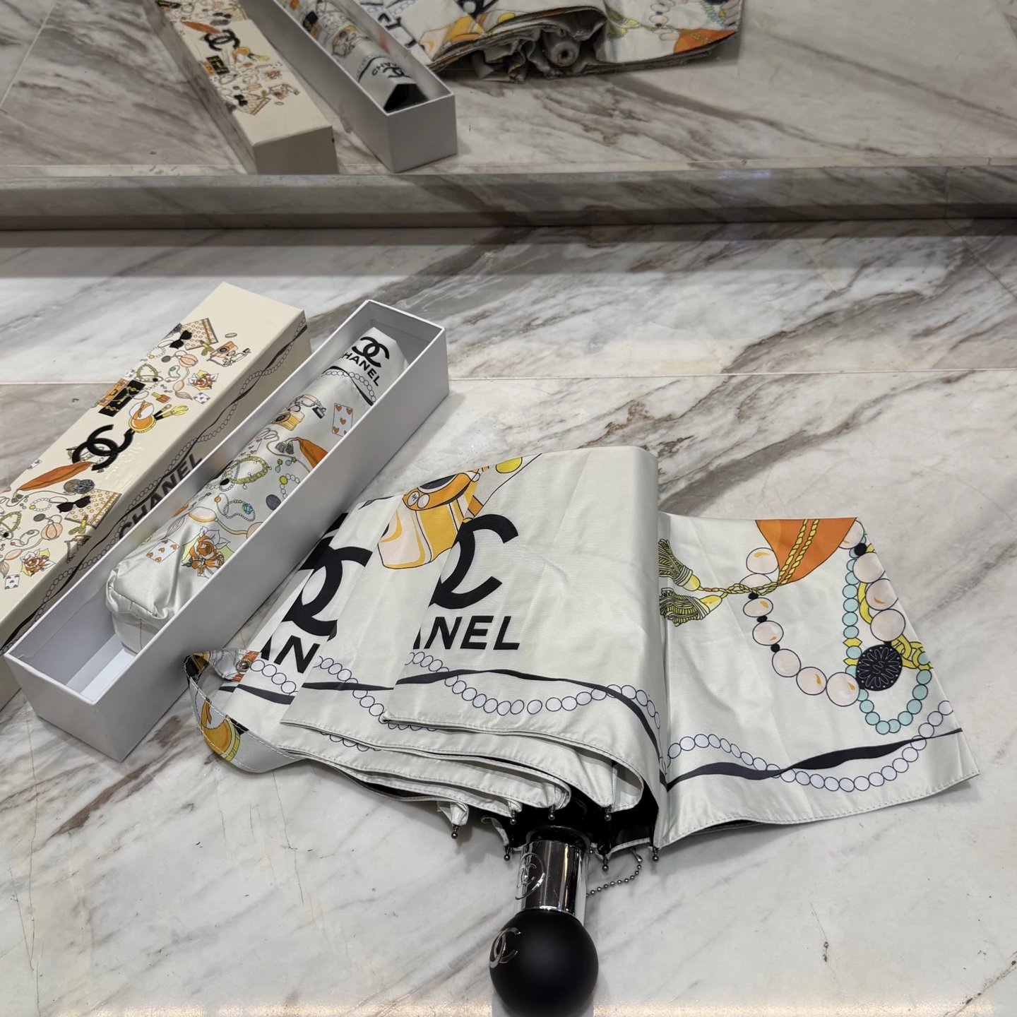Chanel UV Protection Folding Umbrella Ver.C — Photo 3