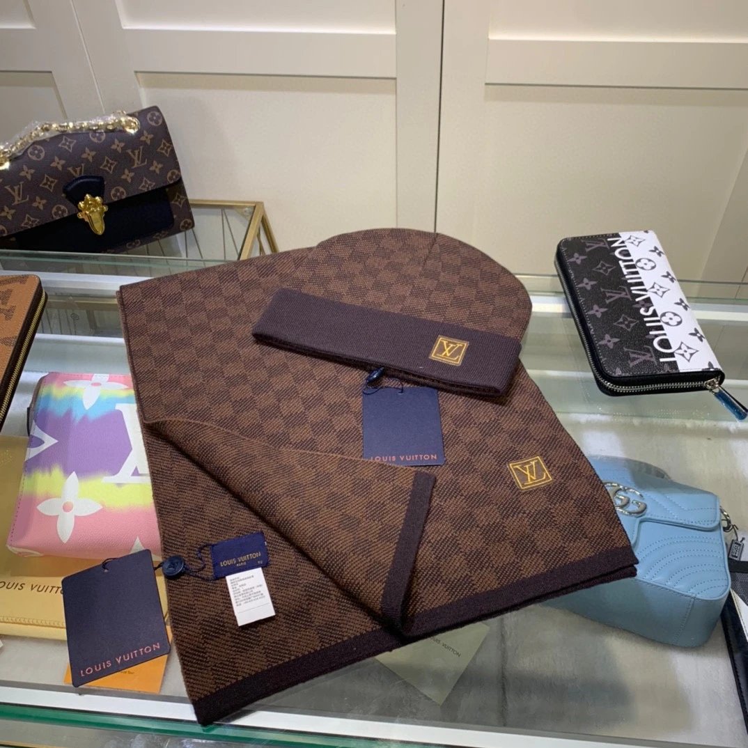 Louis Vuitton Wool Cashmere Scarf & Hat Set Ver.C — Photo 9