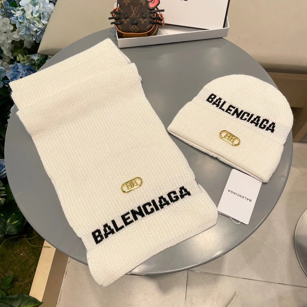 Balenciaga Wool Rabbit Fur Scarf & Hat Set Ver.D — Photo 4