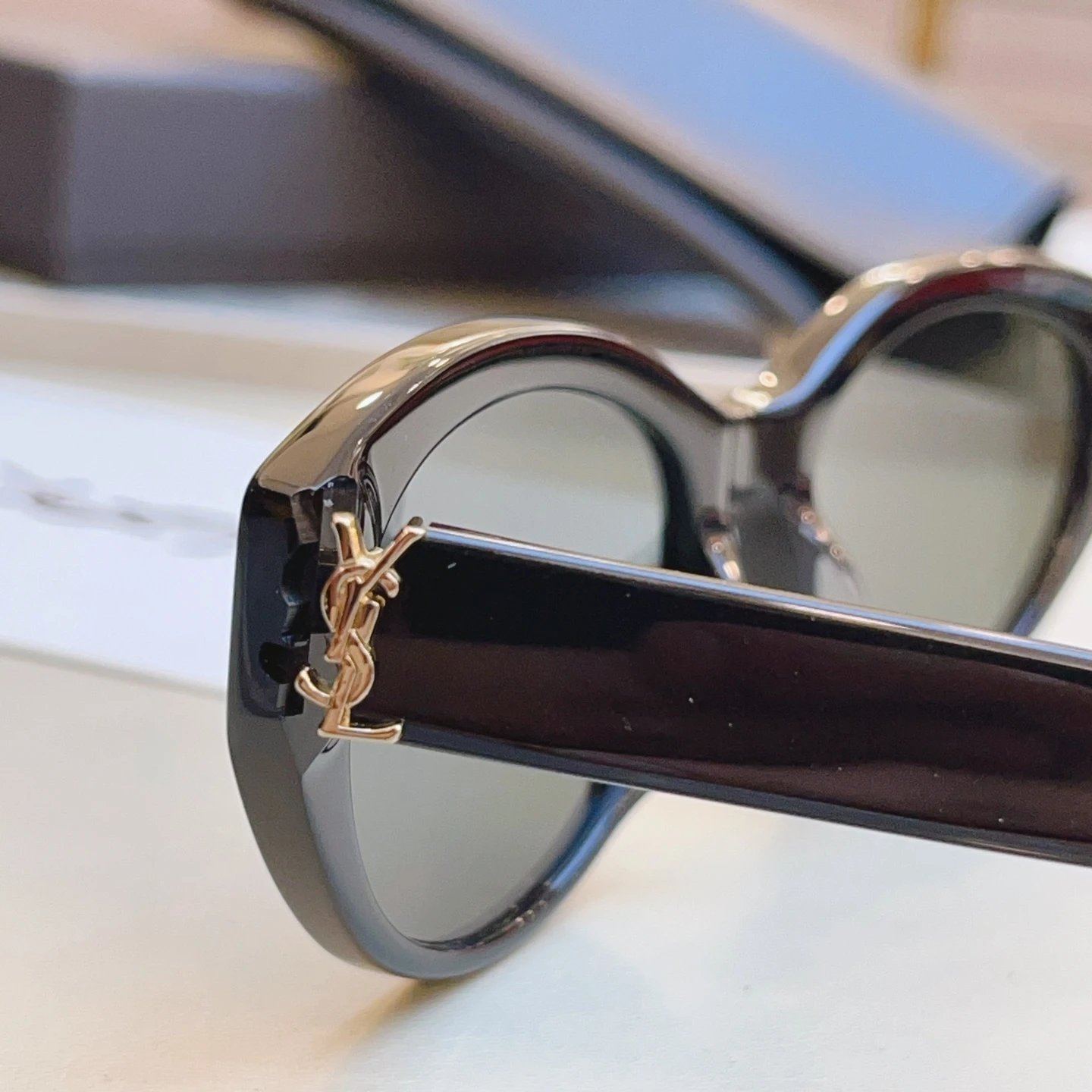 Saint Laurent Sunglasses Ver.D — photo 7