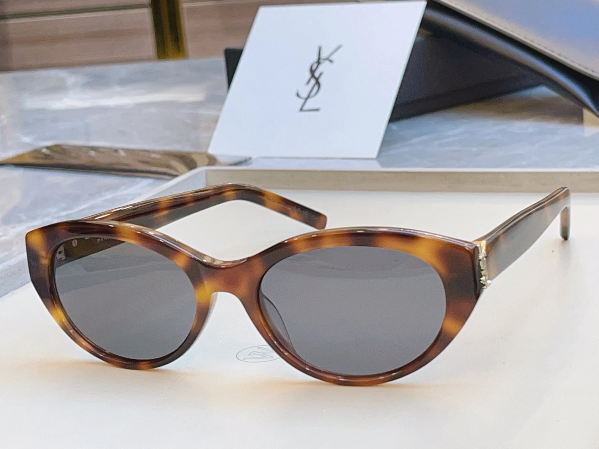 Saint Laurent Sunglasses Ver.D — photo 4