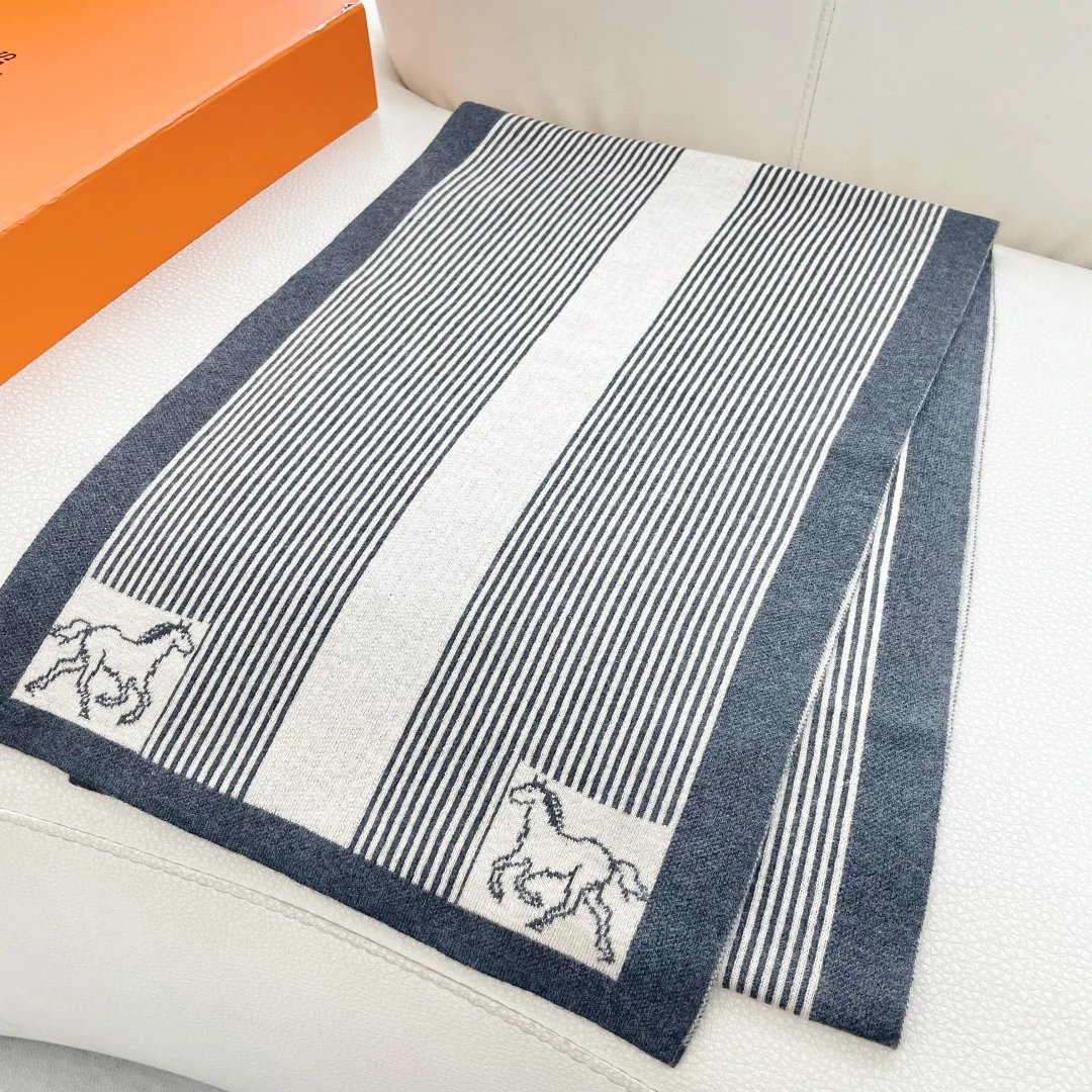 Hermes Cashmere Scarf Ver.C — Photo 4