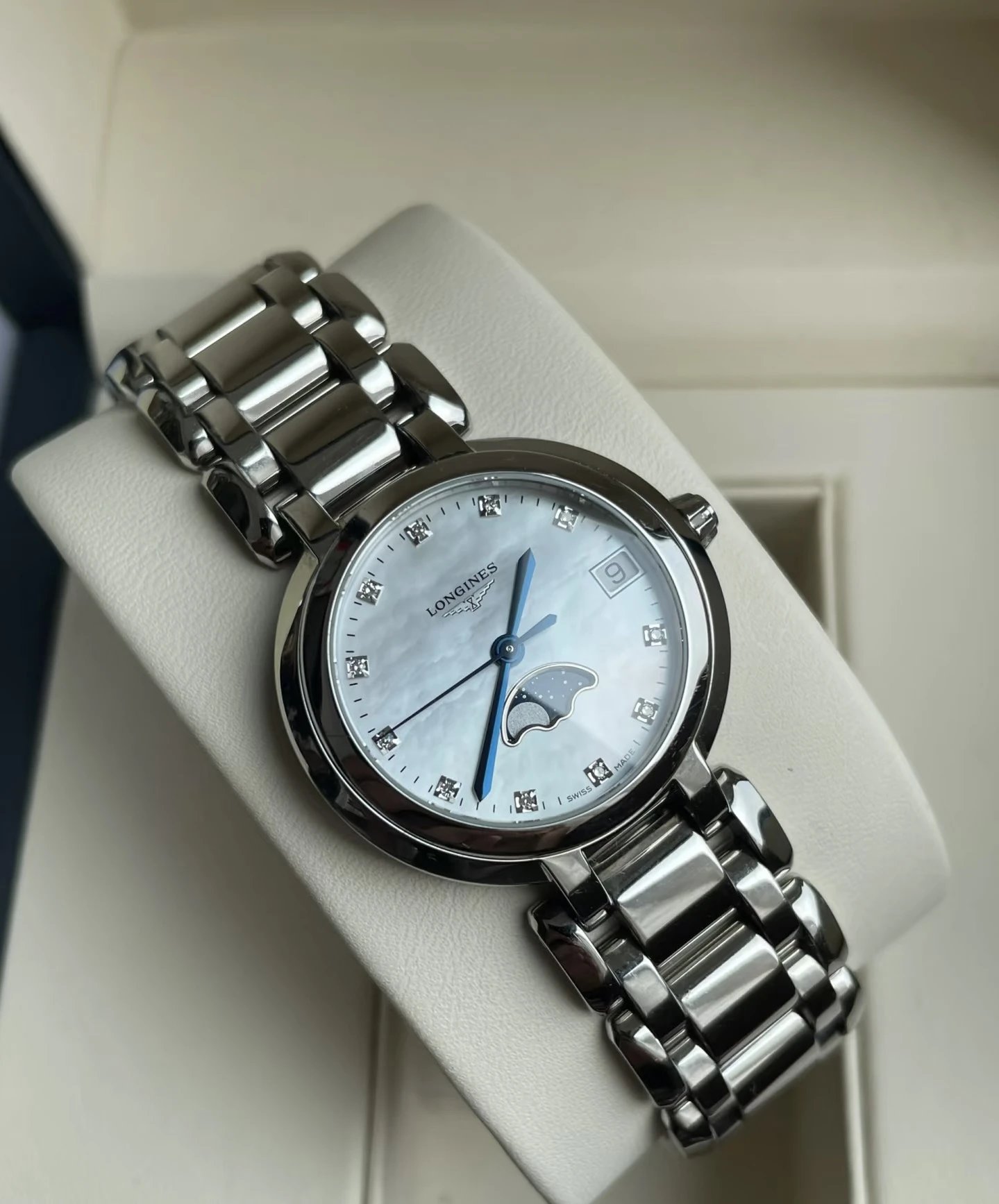 Longines PrimaLuna Quartz Ladies Watch 30.5mm Ver.F — Photo 3