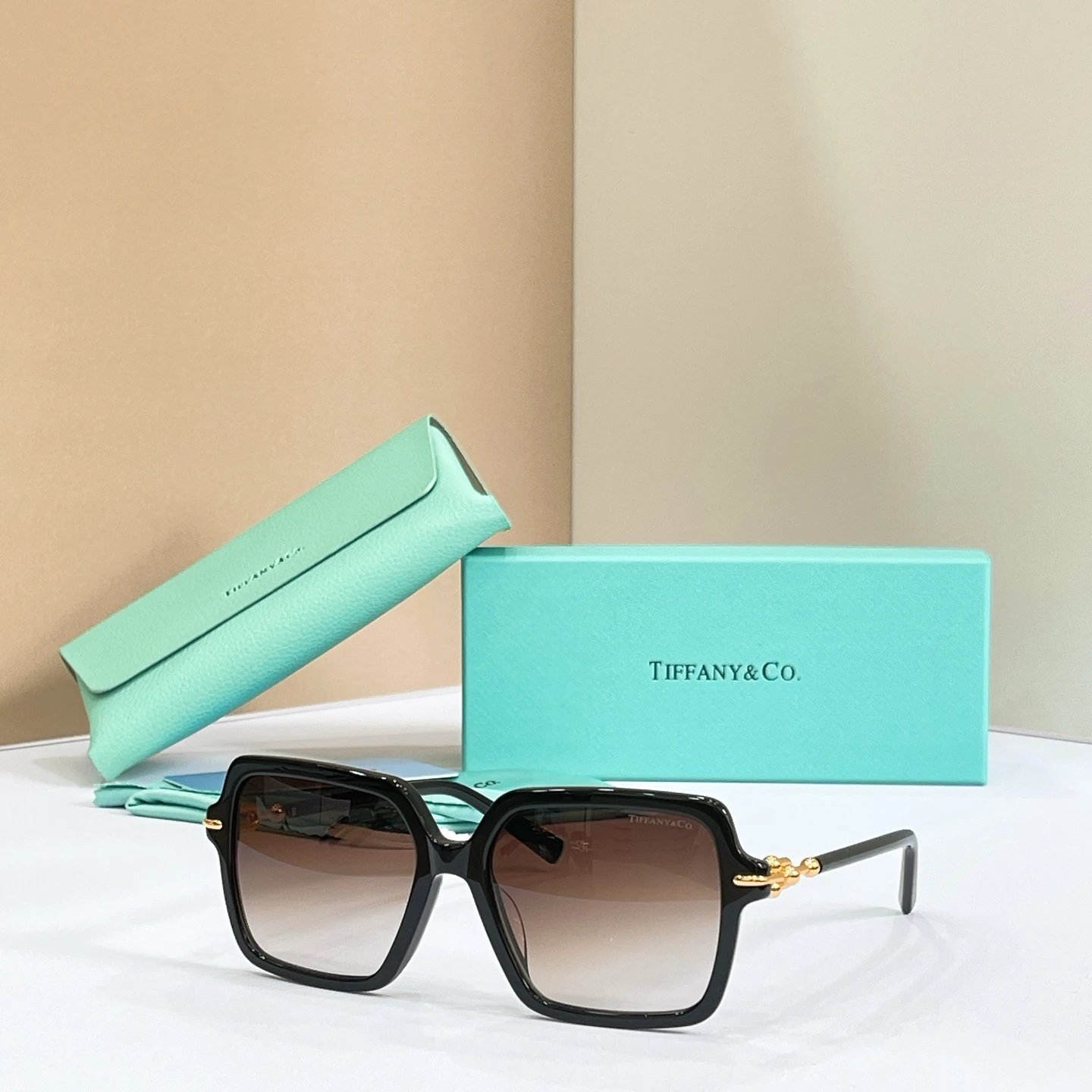Tiffany OTF 4260U Sunglasses 57-16-145 Ver.B — photo 5