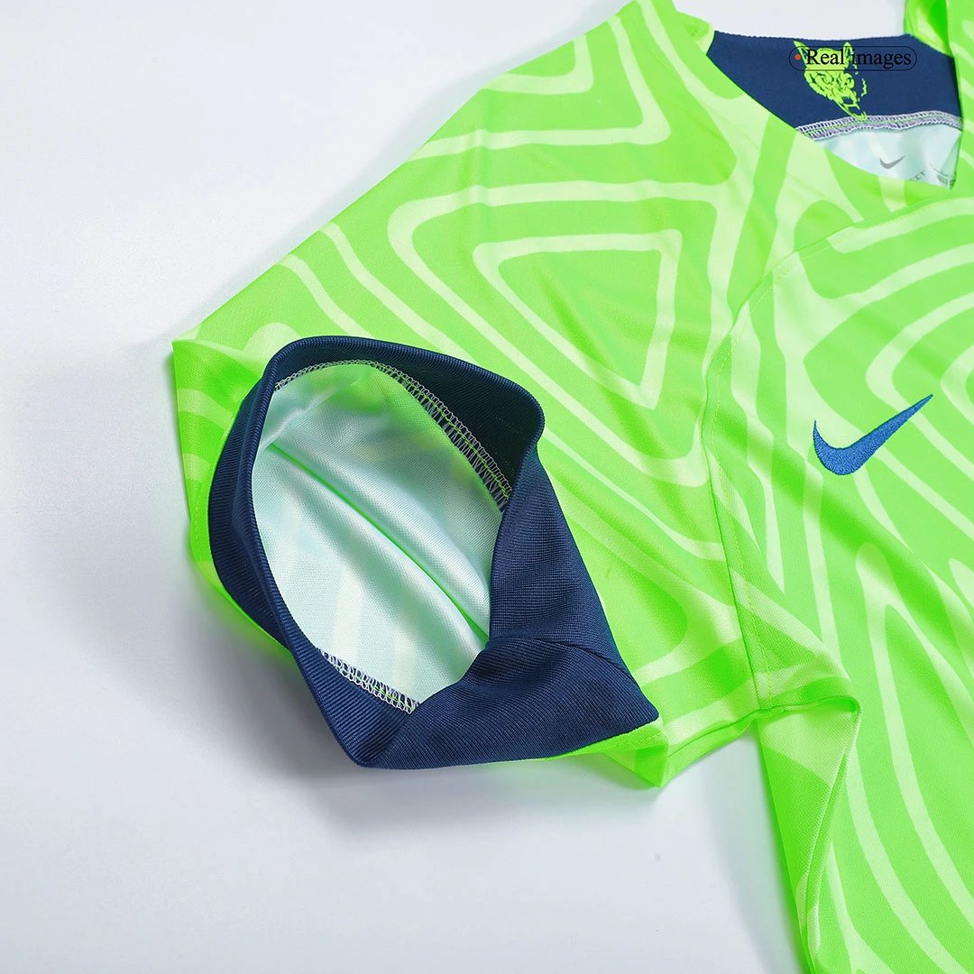 Wolfsburg VfL 22/23 Home Jersey — Photo 12
