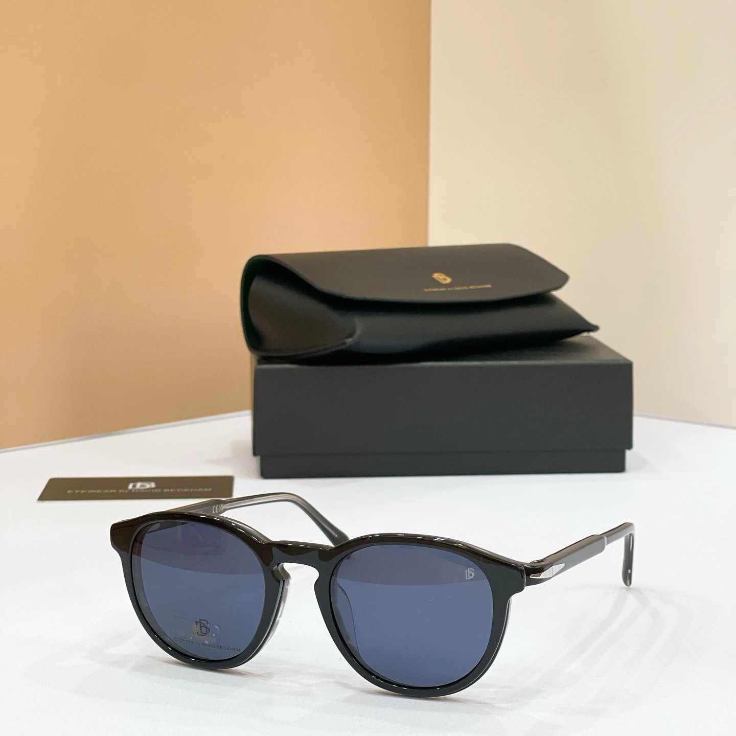 David Beckham DB 1018 Sunglasses Ver.B — photo 4