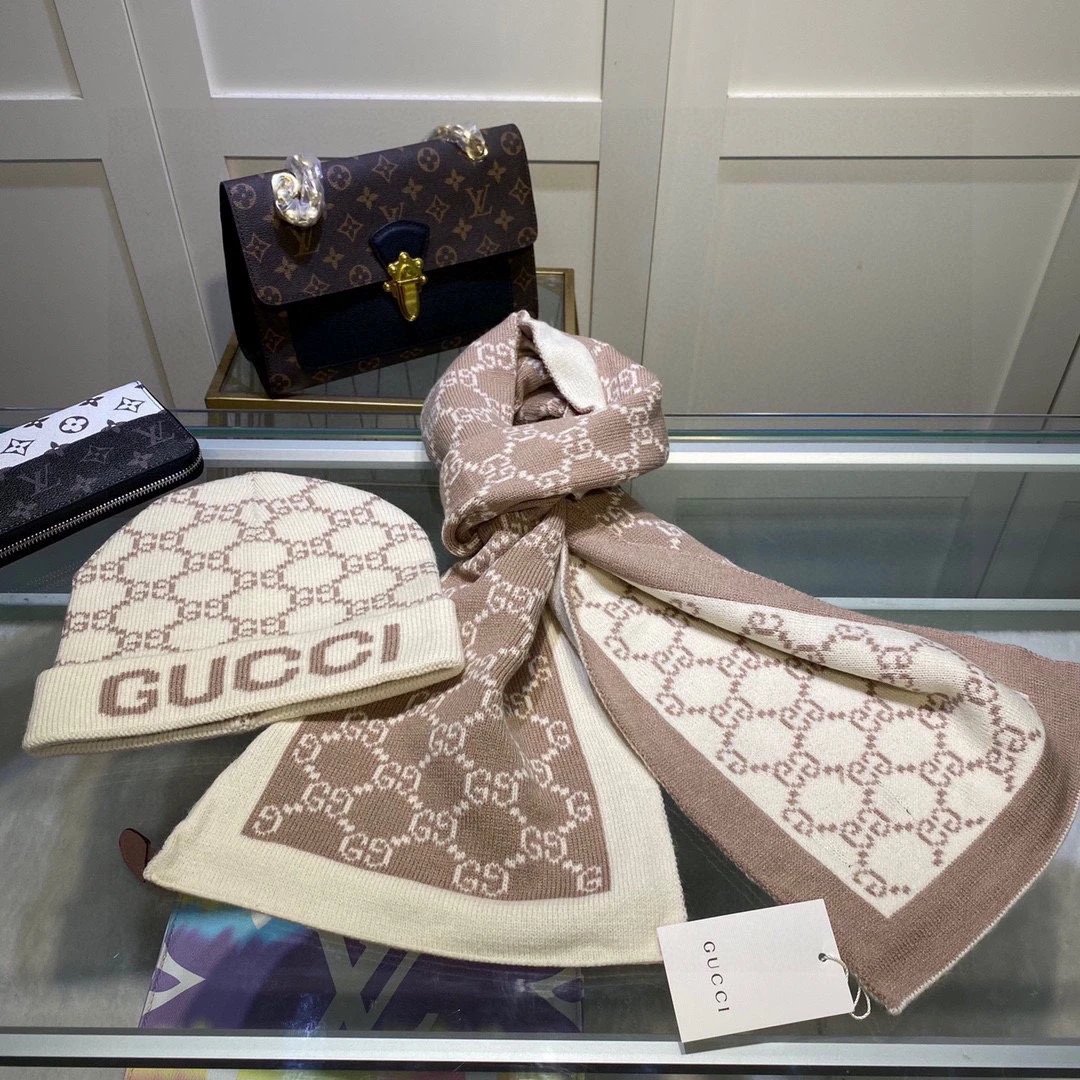 Gucci Cashmere Scarf & Hat Set Ver.D — Photo 2