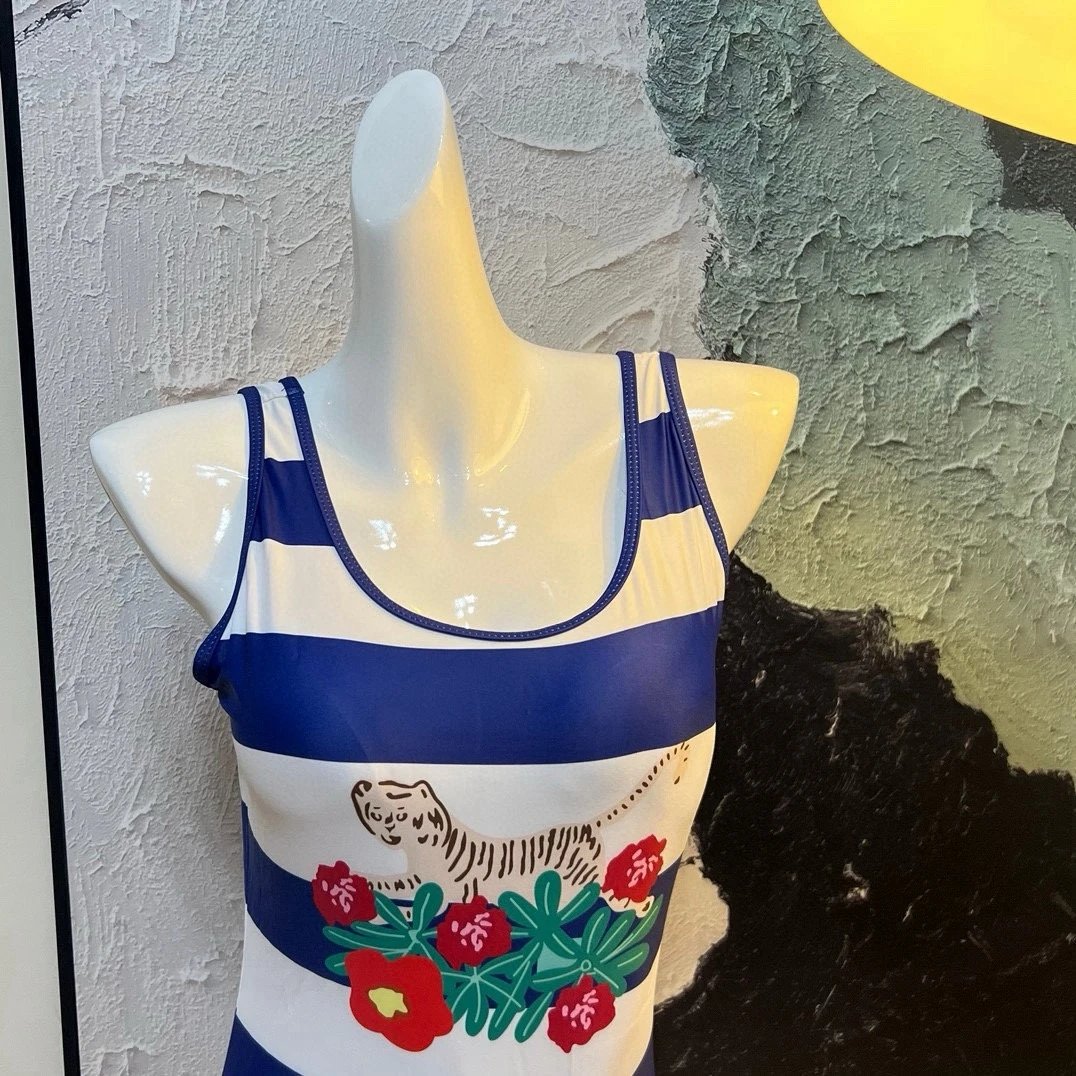 Gucci One-Piece Swimwear — Zdjęcie 9