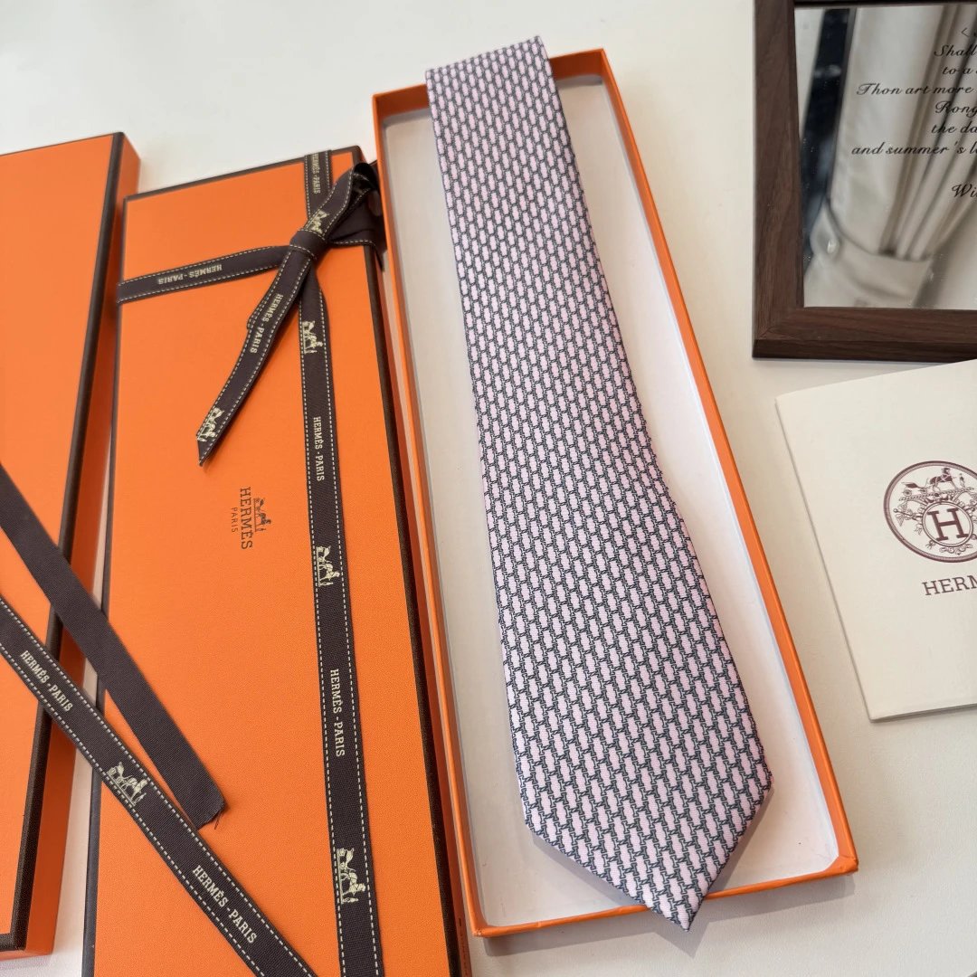 Hermes Silk Tie Ver.R — Photo 3
