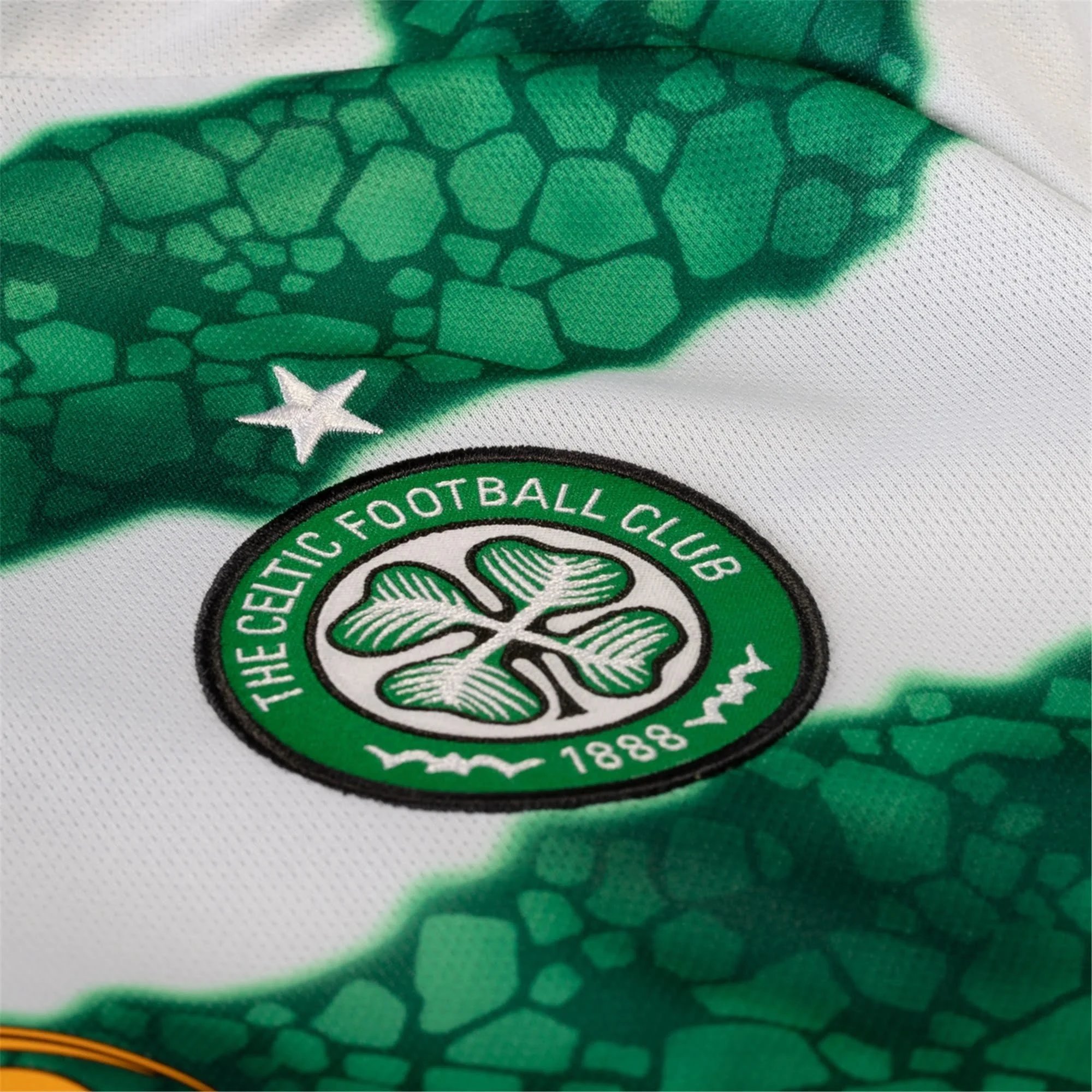 Celtic 23/24 Home Jersey — Photo 3