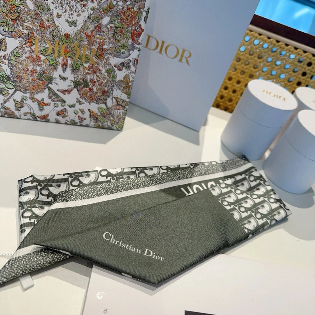 Louis Vuitton Silk Hair Ribbon Ver.F — QC