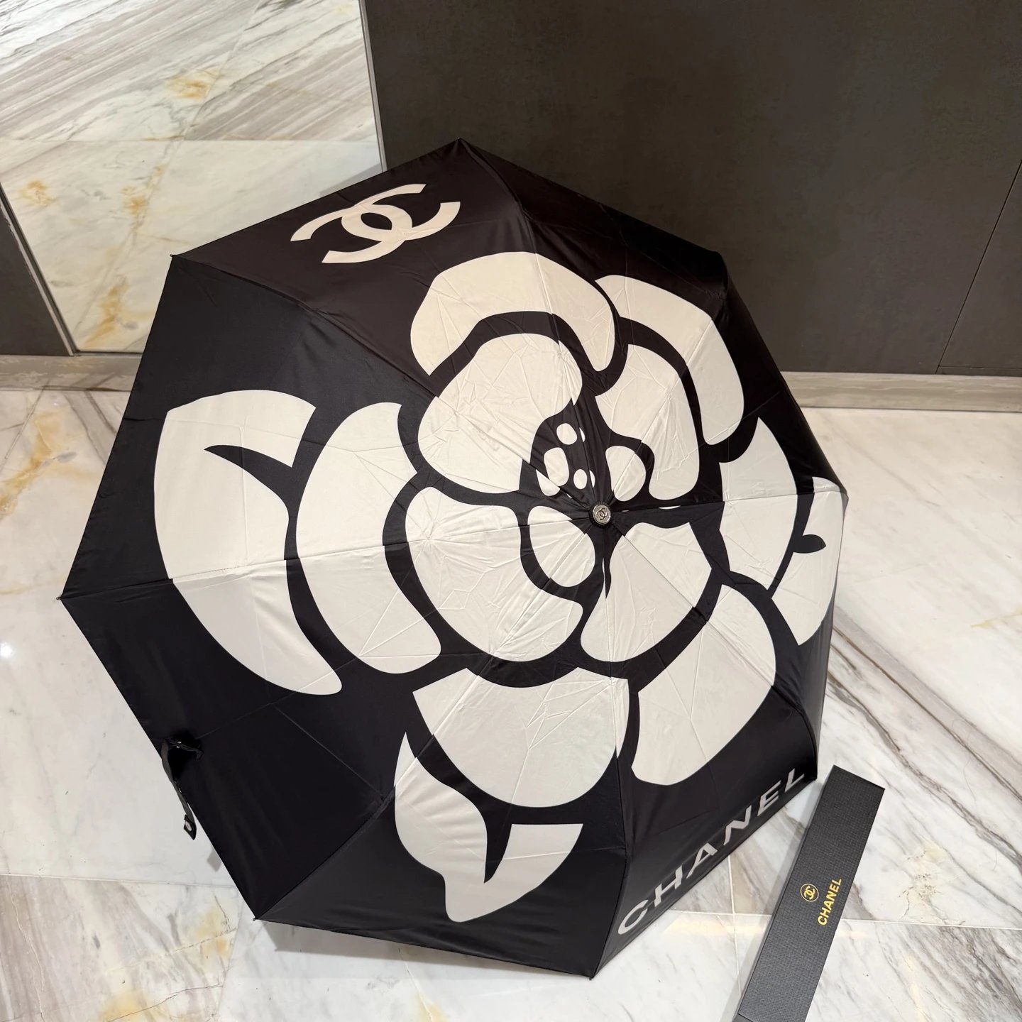 Chanel UV Protection Folding Umbrella Ver.M — Zdjęcie 8