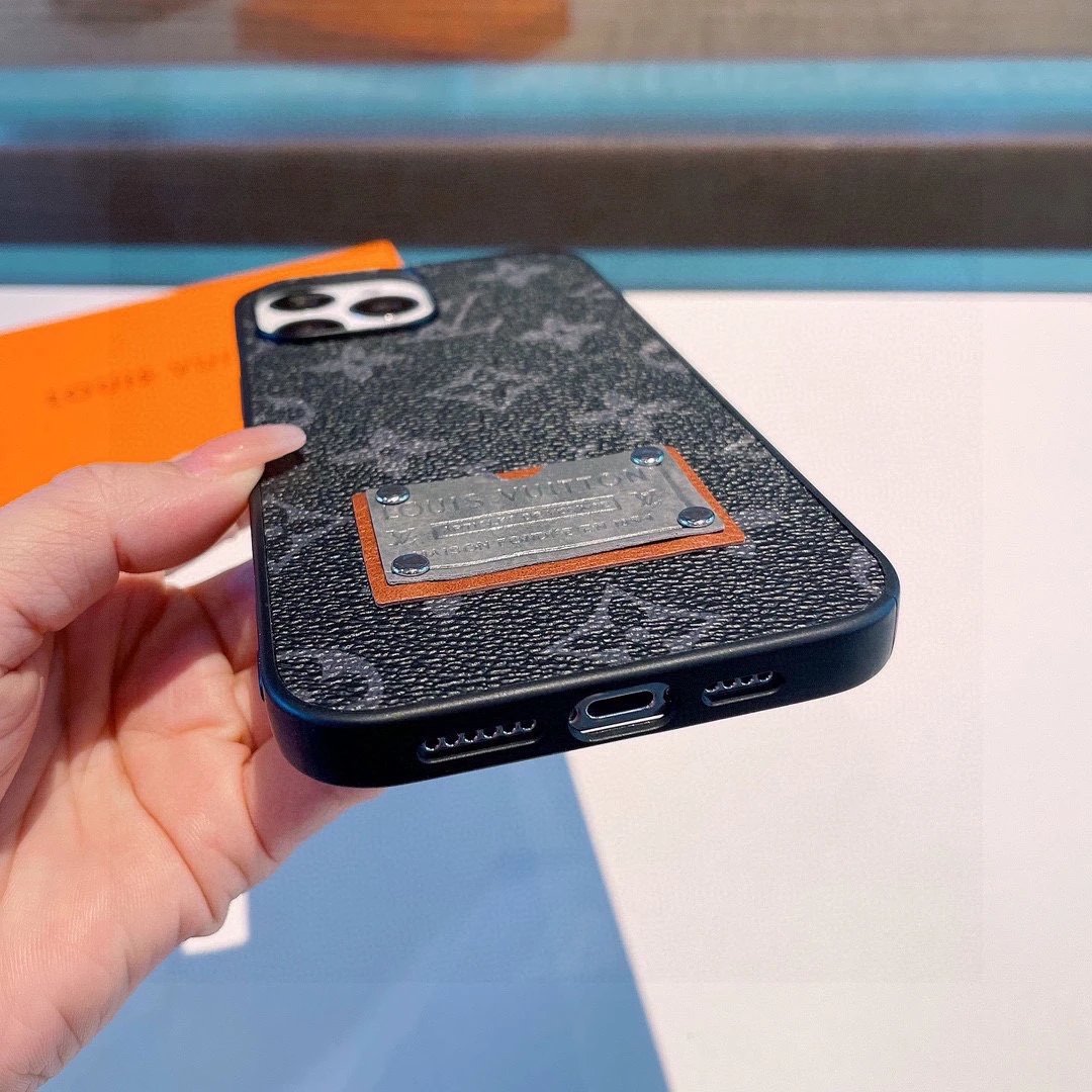 Louis Vuitton Phone Case Ver.B — Photo 3