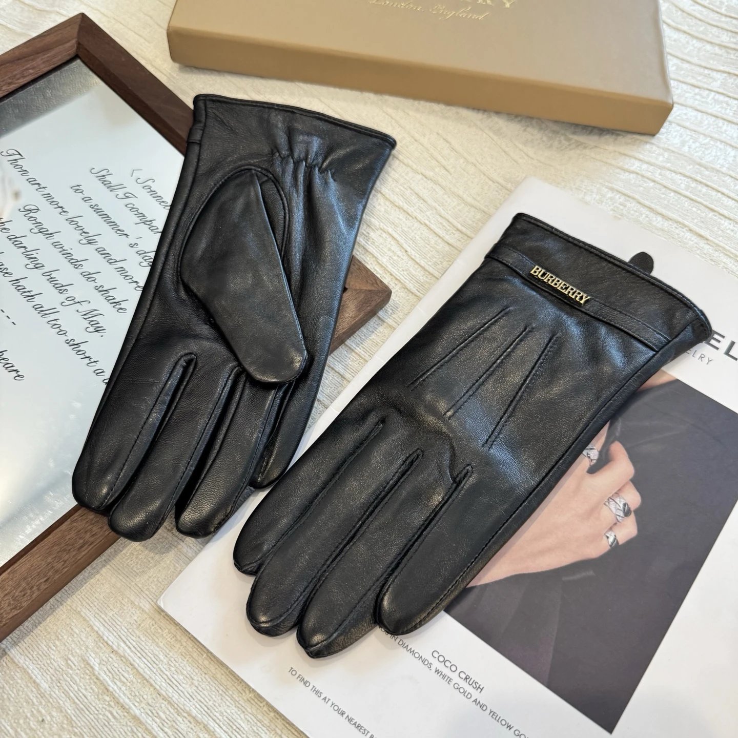 Burberry Lambskin Thermal Gloves Ver.A — Photo 8