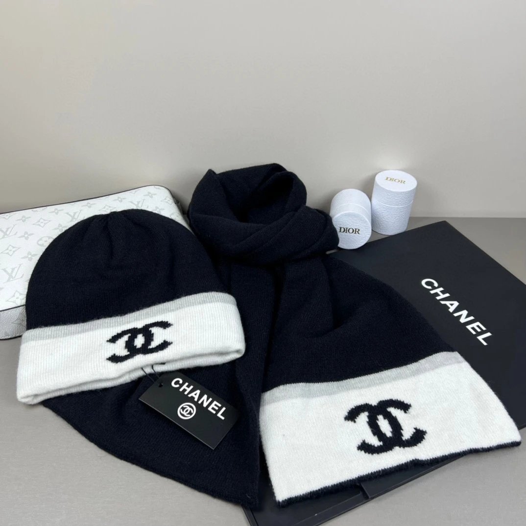 Chanel Scarf & Hat Set Ver.C — Zdjęcie 4
