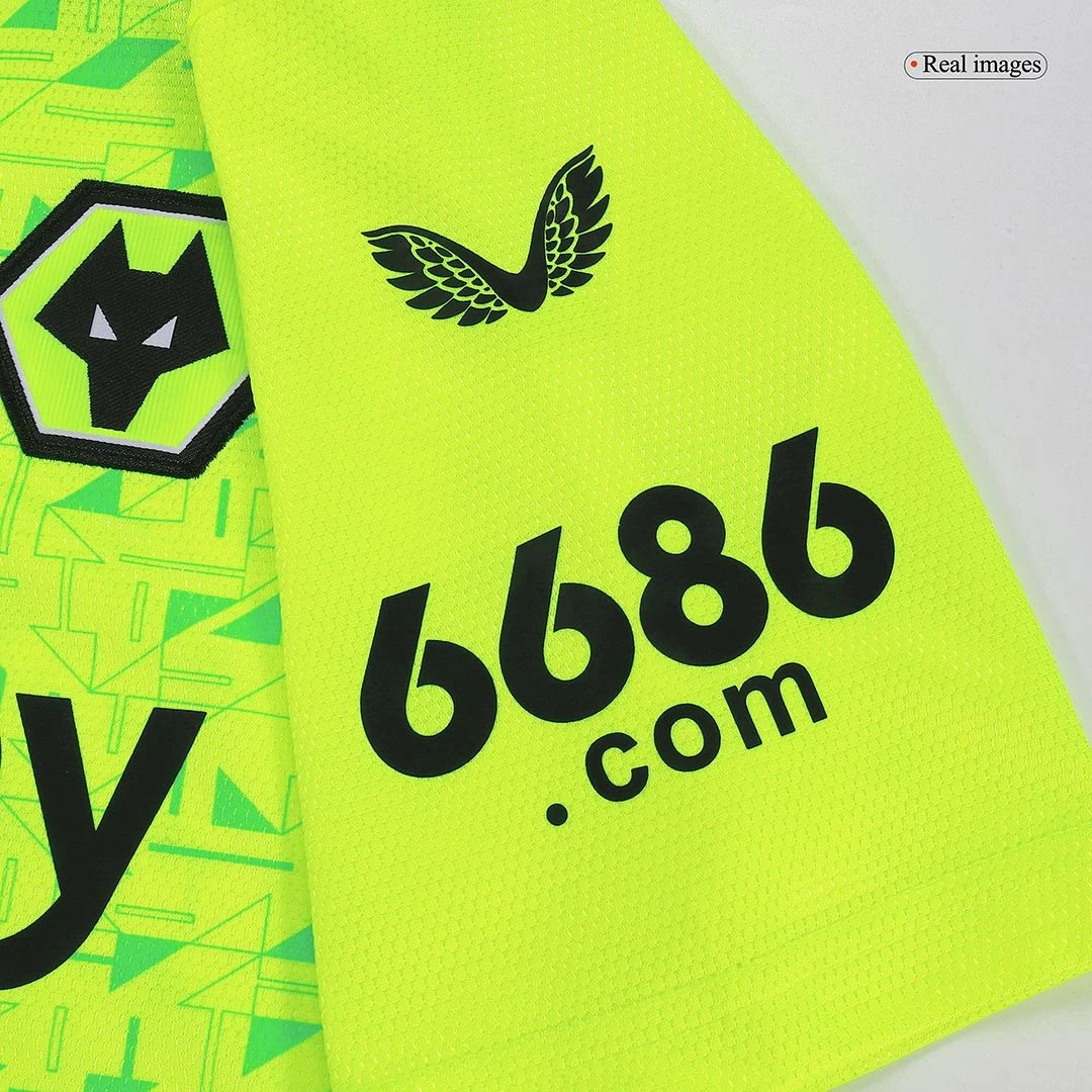 Wolverhampton Wanderers 23/24 Goalkeeper Jersey — photo 10