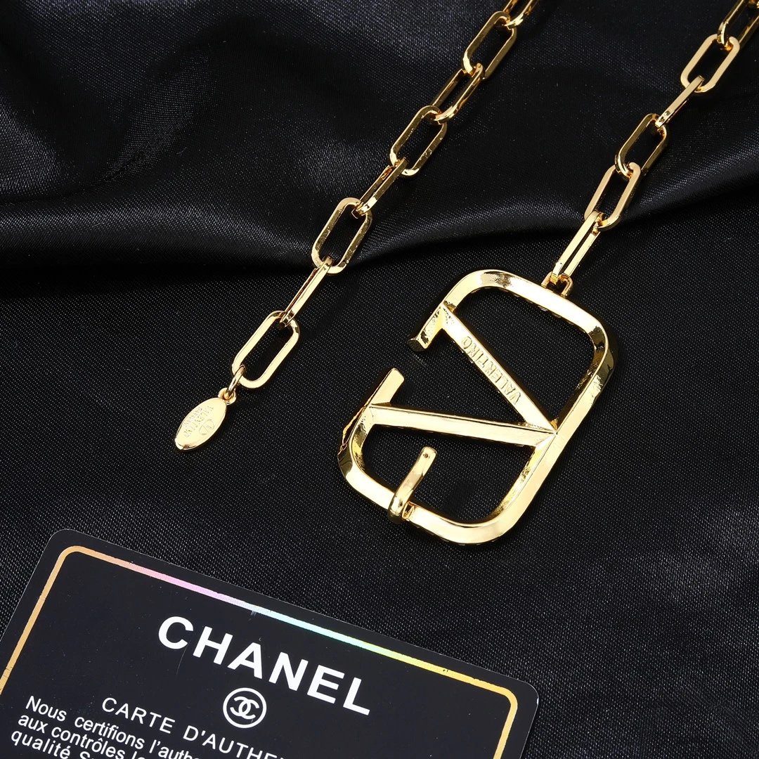 Valentino Waist Chain Ver.A — QC