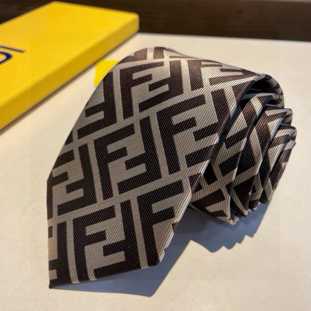 Fendi Silk Tie Ver.C — Photo 9