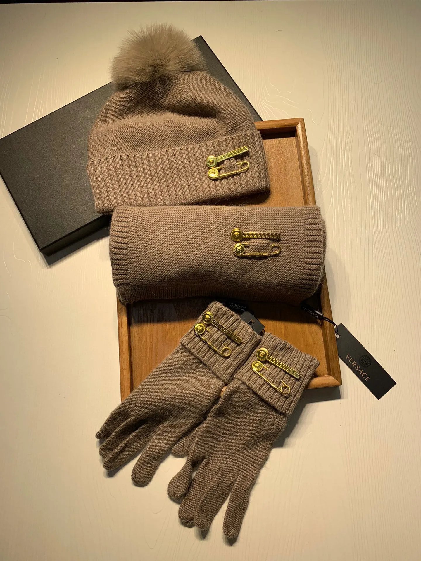 Versace Wool Rabbit Fur Scarf & Hat Set Ver.C — Photo 2