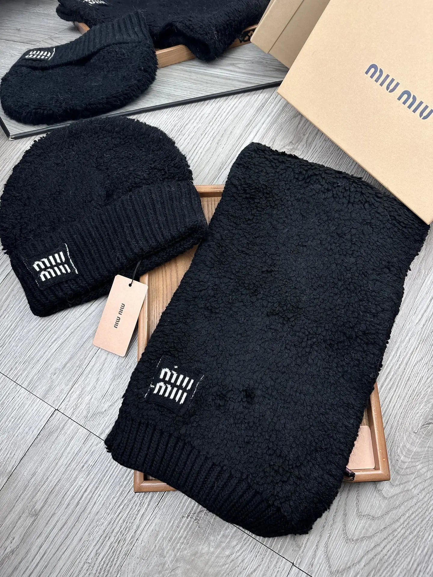 Miu Miu Wool Rabbit Fur Scarf & Hat Set Ver.D — Photo 3