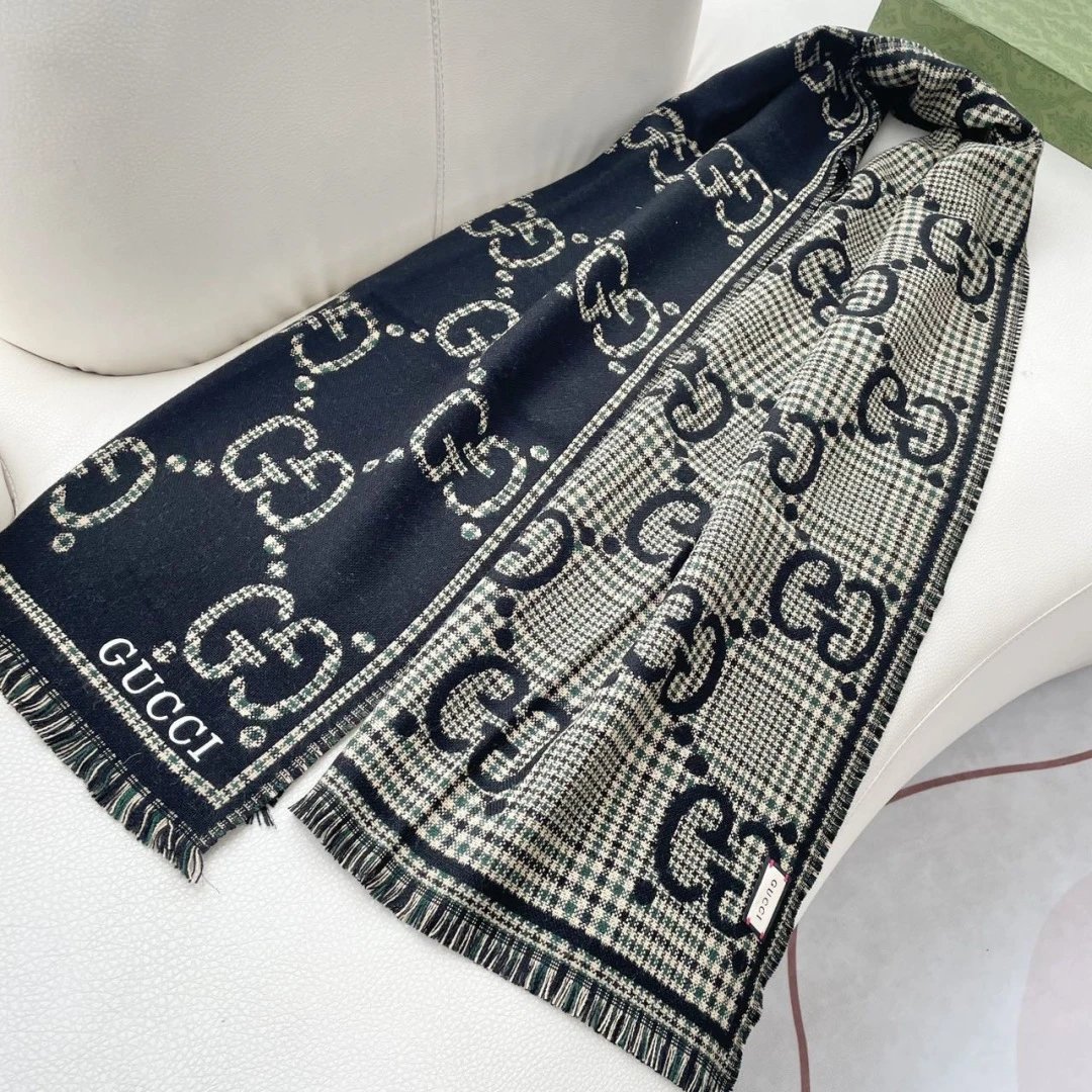 Gucci Cashmere Shawl Ver.J — Photo 8