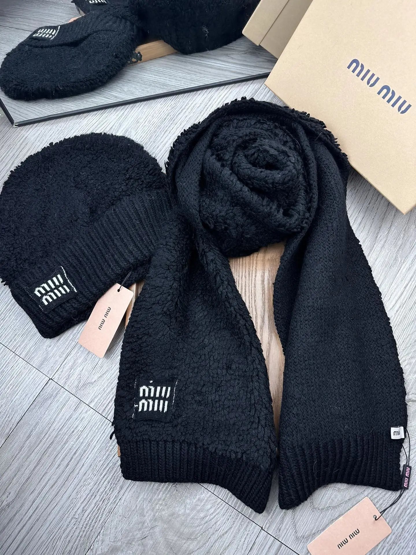 Miu Miu Wool Rabbit Fur Scarf & Hat Set Ver.D — Photo 6