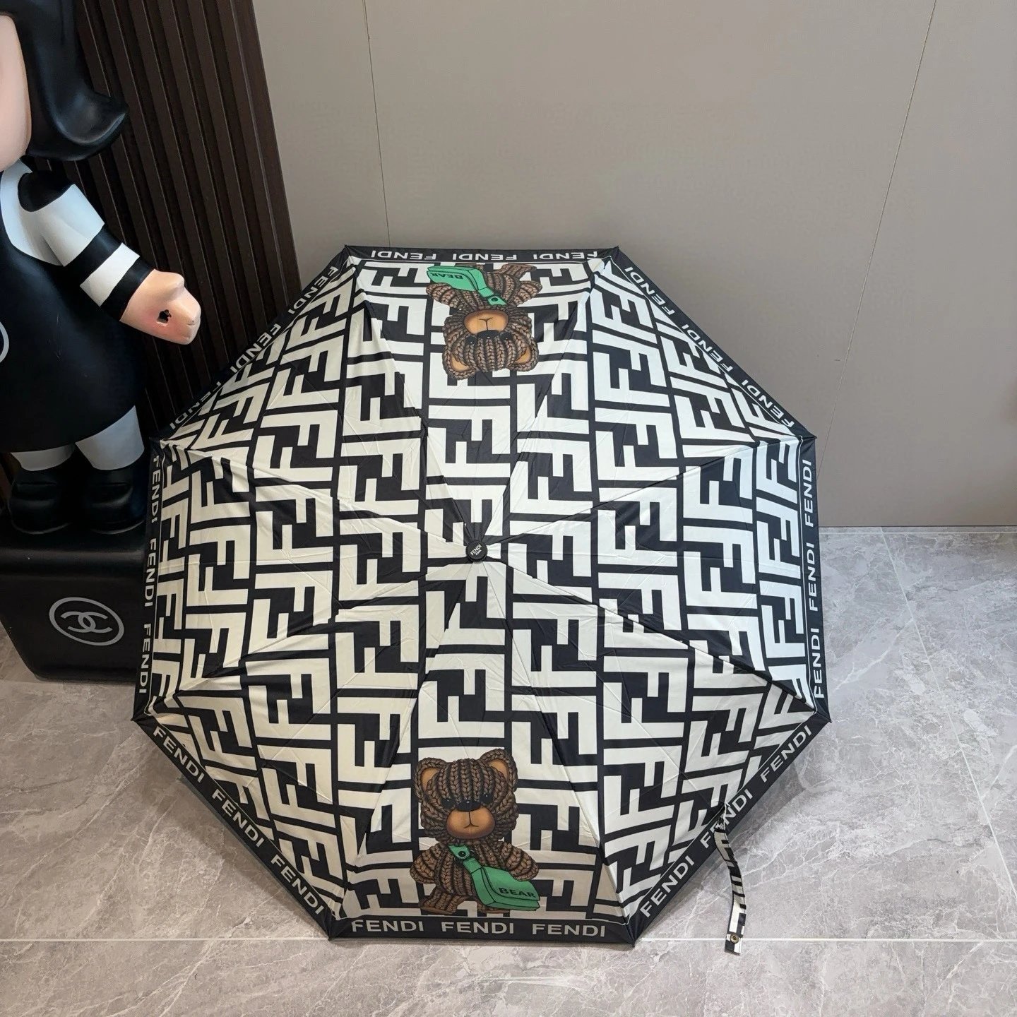 Fendi UV Protection Folding Umbrella Ver.A — Photo 7