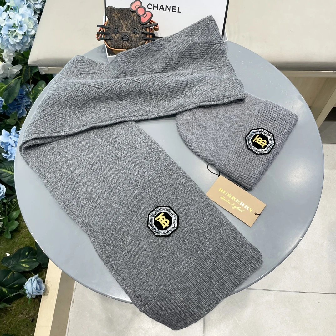 Burberry Scarf & Hat Set Ver.F — QC