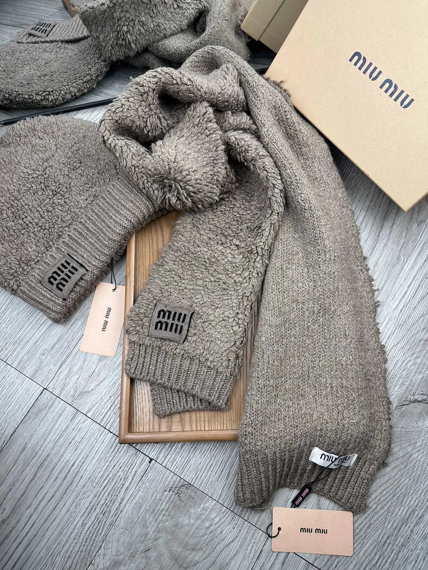 Miu Miu Wool Rabbit Fur Scarf & Hat Set Ver.C — Photo 8