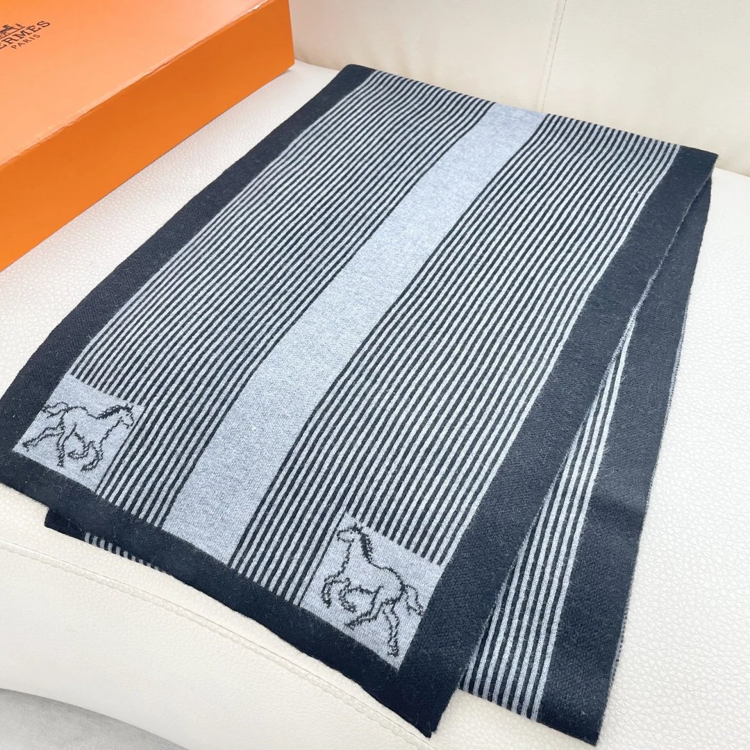 Hermes Cashmere Scarf Ver.E — Photo 4