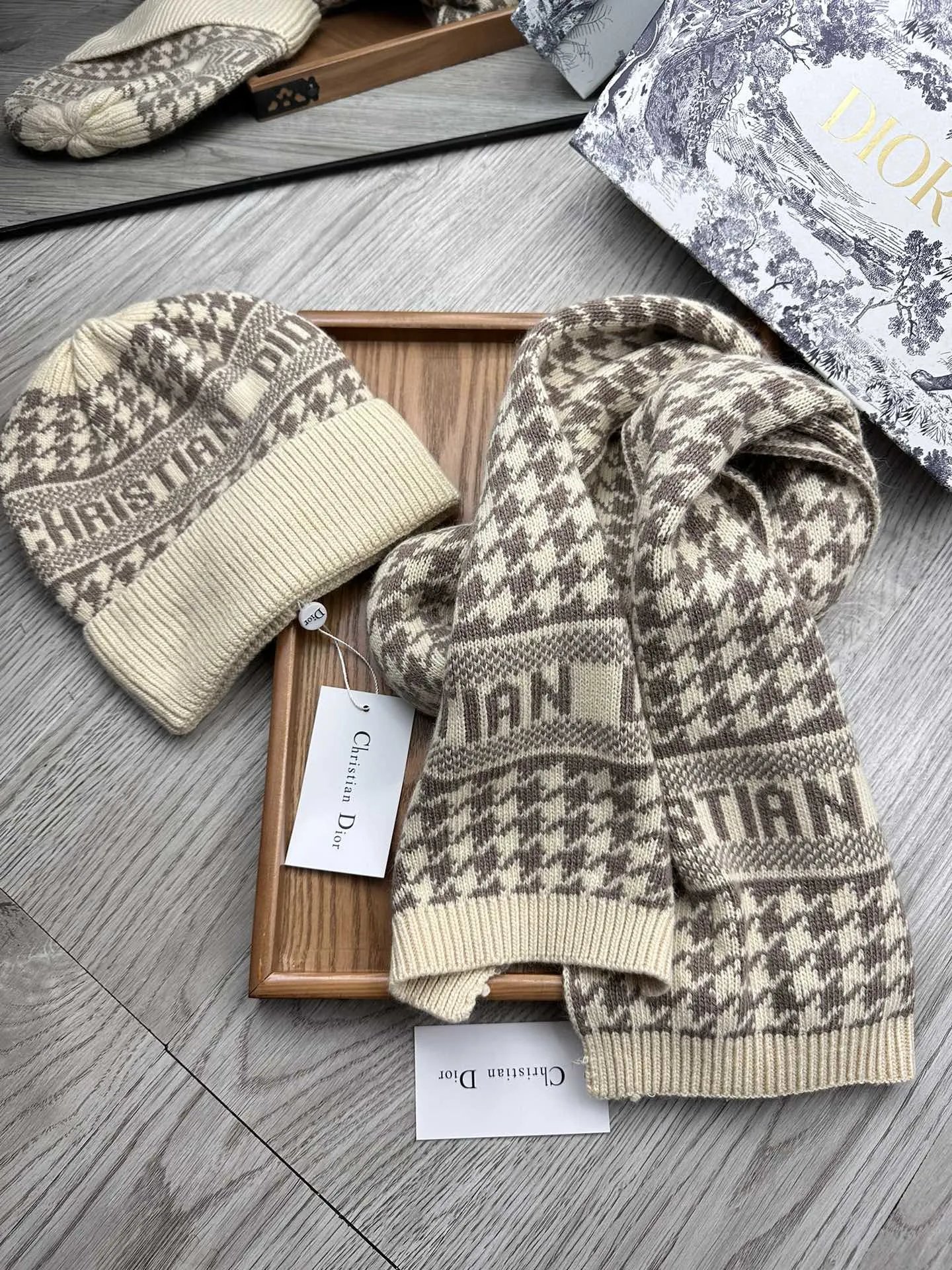 Dior Wool Rabbit Fur Scarf & Hat Set Ver.F — Photo 8