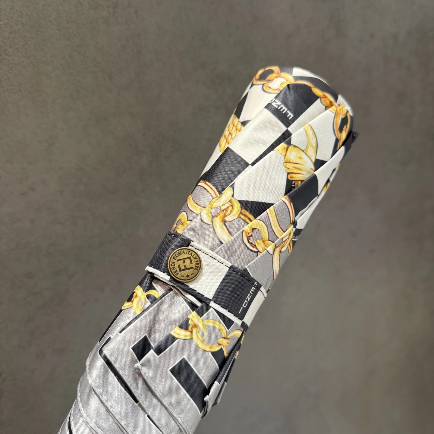 Fendi UV Protection Folding Umbrella Ver.L — Photo 4