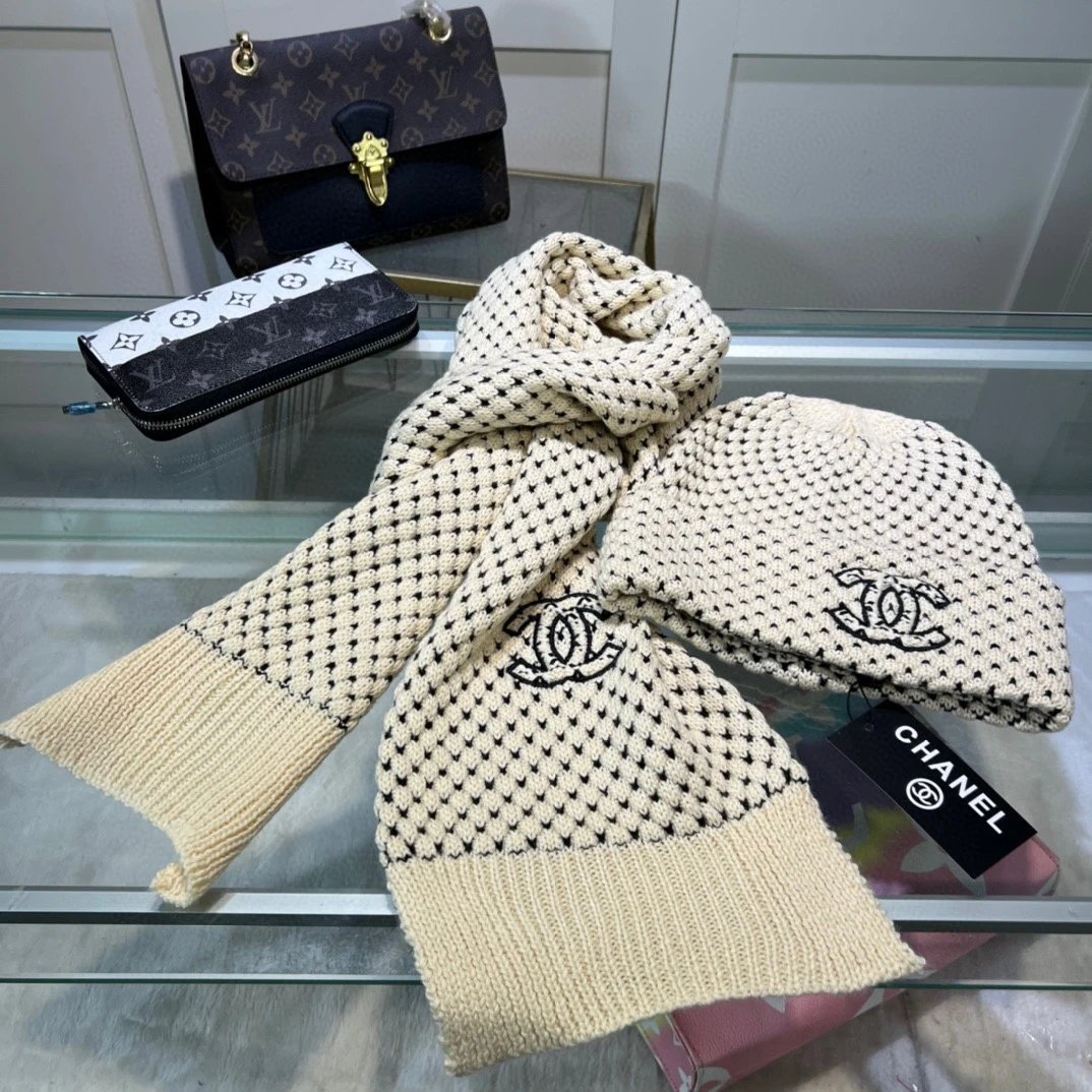 Gucci Cashmere Scarf & Hat Set Ver.G — Photo 4