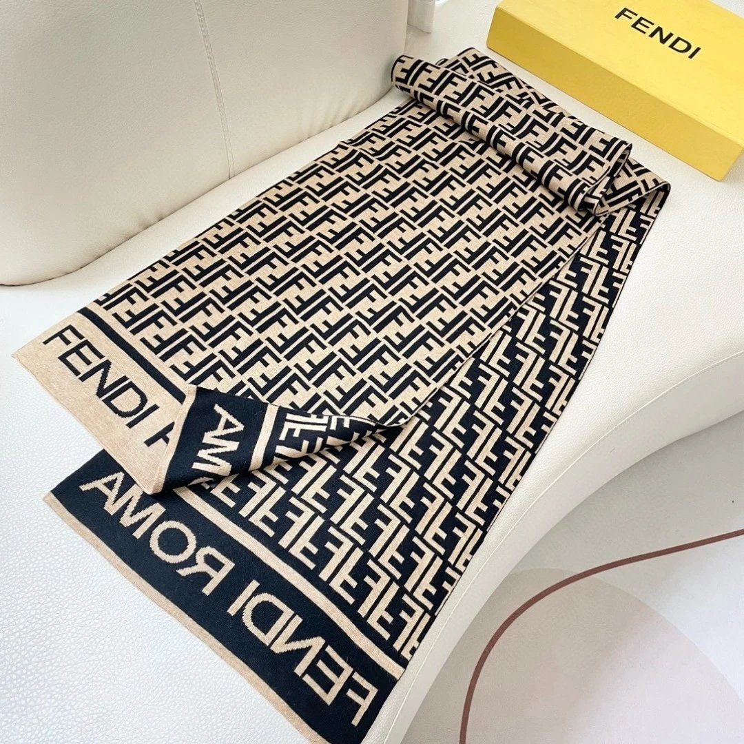 Fendi Cashmere Scarf Ver.D — Photo 4