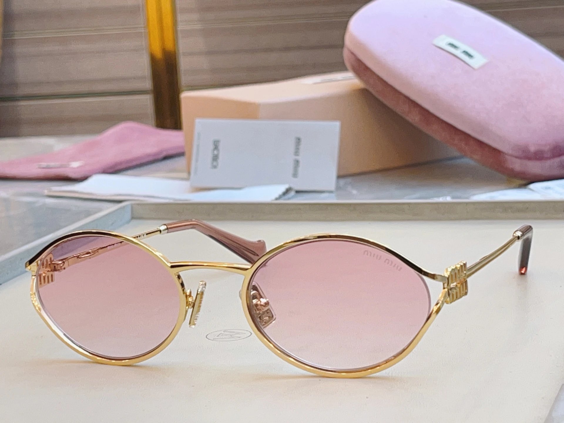 Miu Miu SMU 52Y Sunglasses 54-20-125 — photo 6