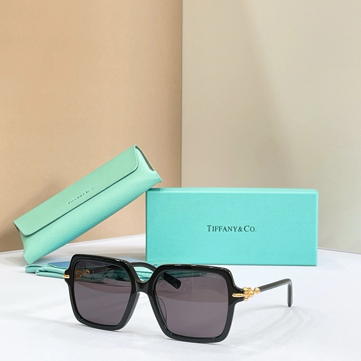 Tiffany OTF 4260U Sunglasses 57-16-145 Ver.B — photo 4