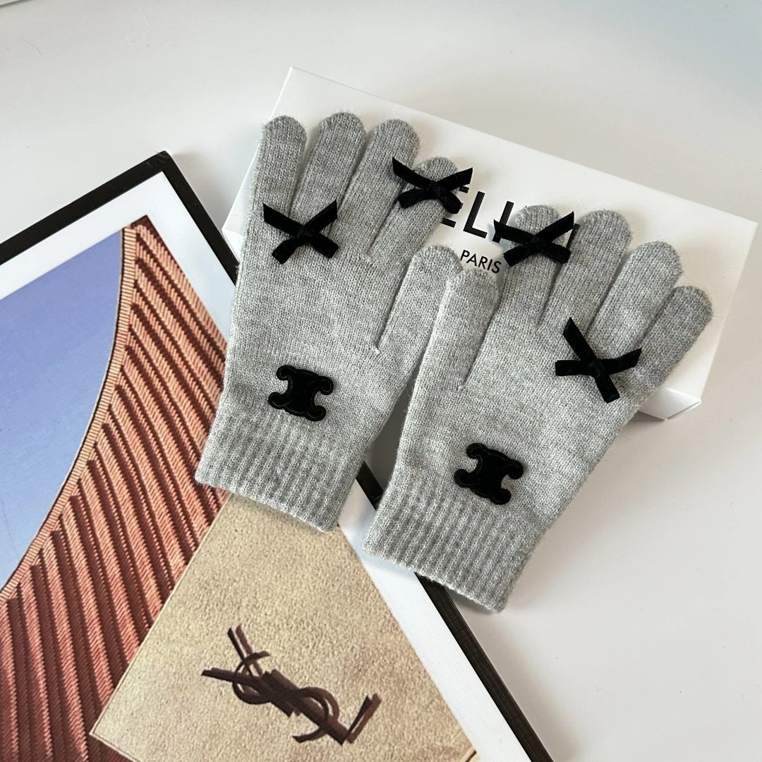 Celine Gloves Ver.B — Photo 5