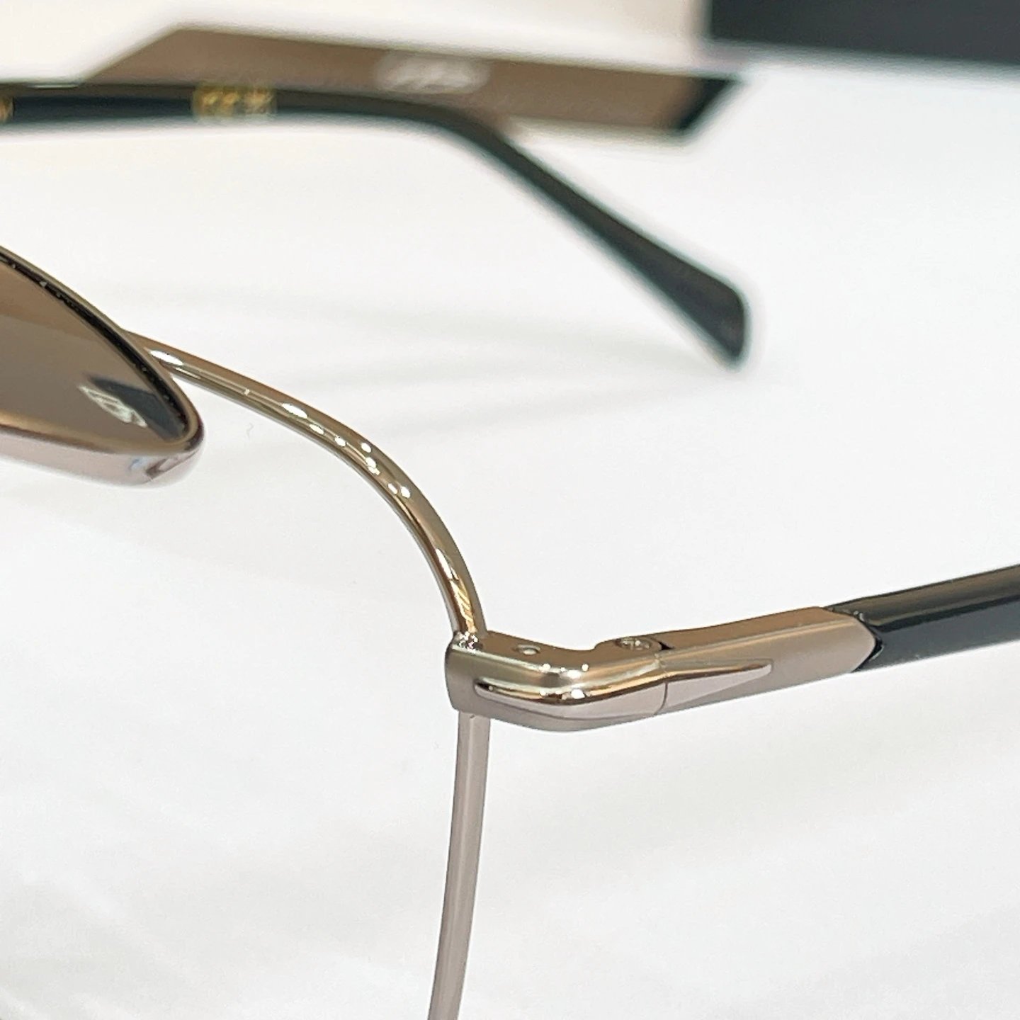David Beckham DB 1187 Sunglasses Ver.B — photo 9