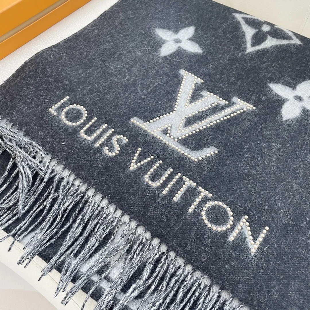 Louis Vuitton Cashmere Scarf Ver.E — QC