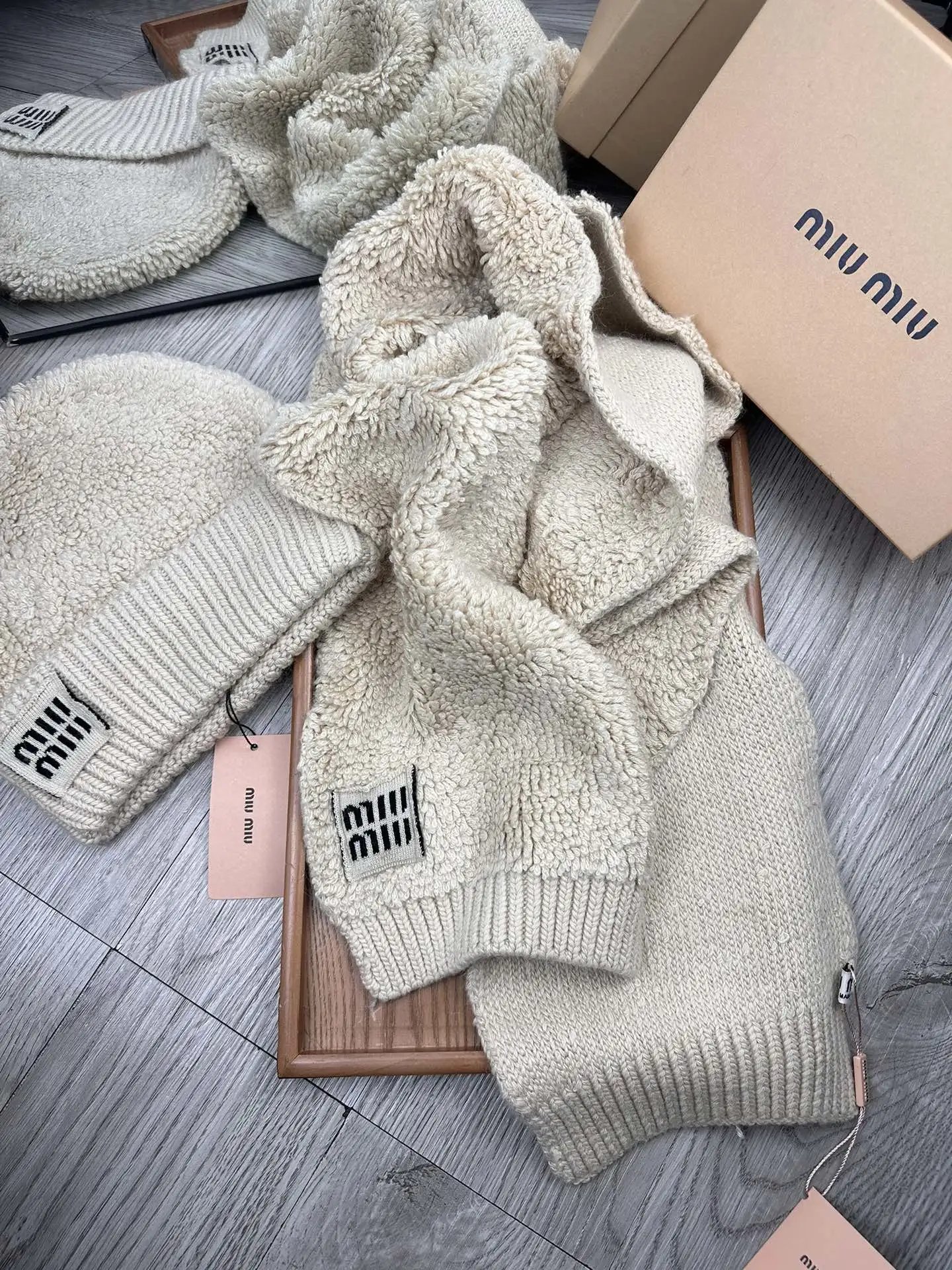 Miu Miu Wool Rabbit Fur Scarf & Hat Set Ver.B — Photo 7