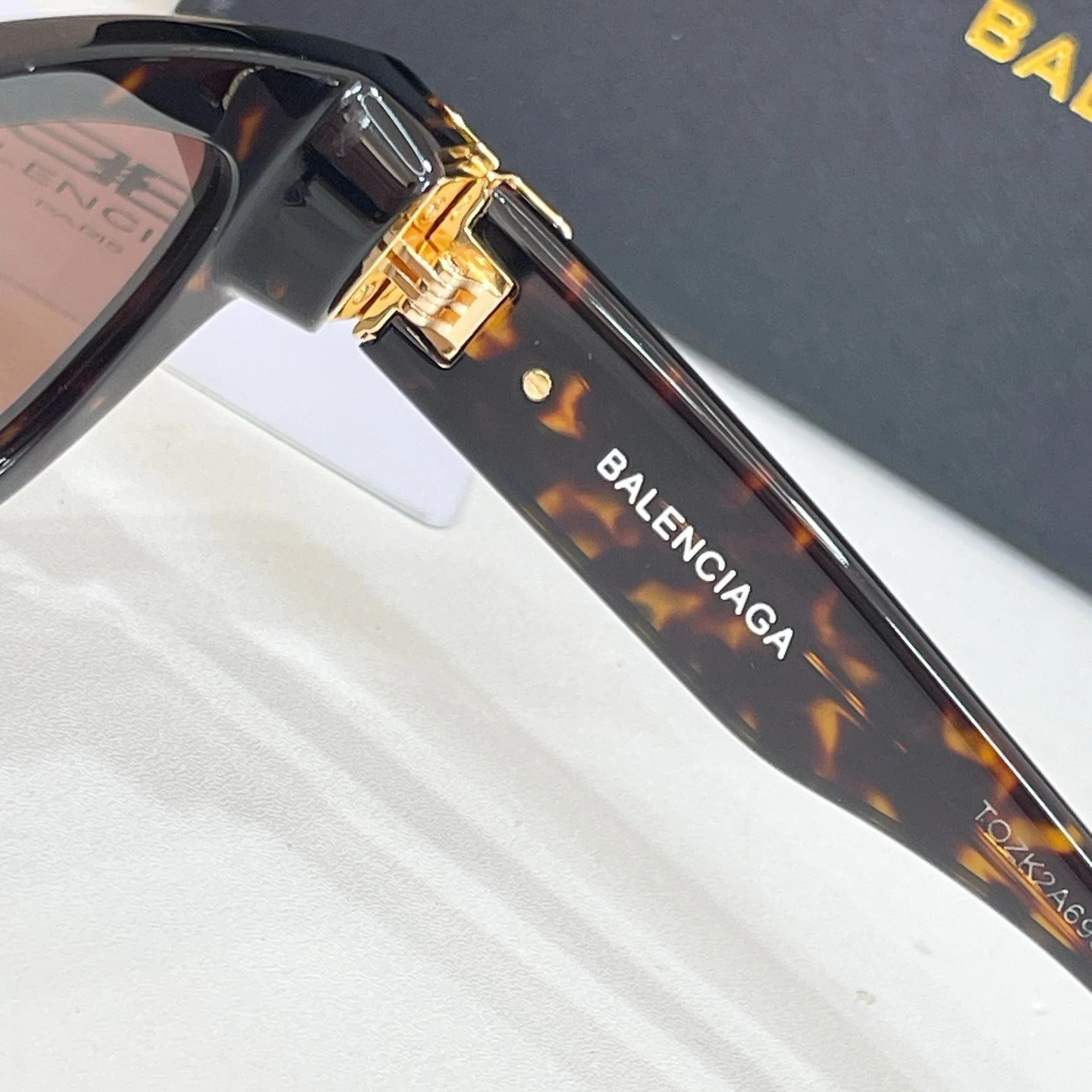 Balenciaga BB0506S Sunglasses 55-18-135 — photo 8