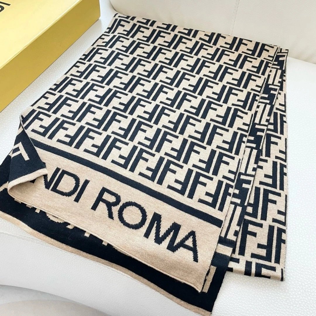Fendi Cashmere Scarf Ver.D — Photo 3