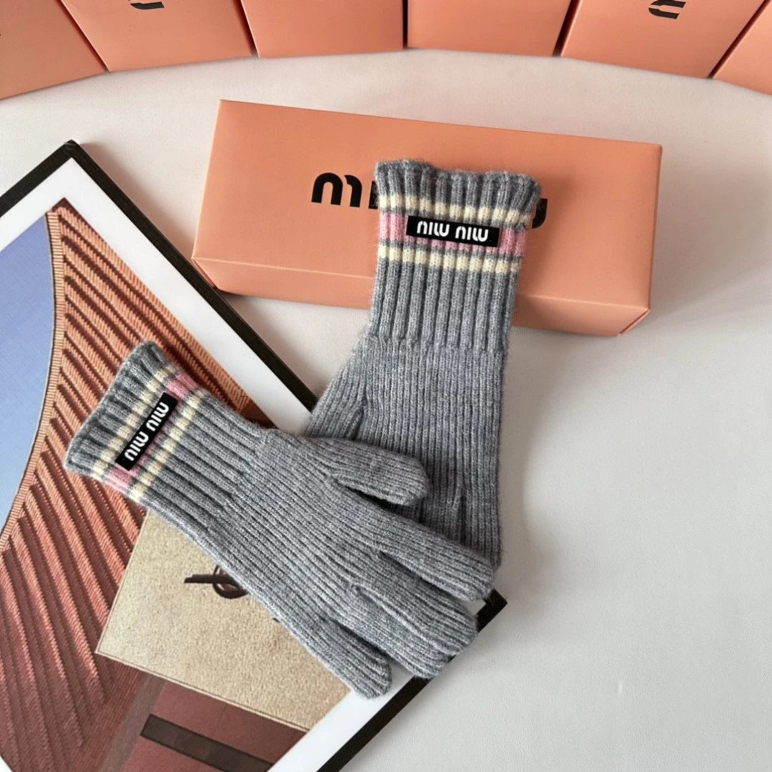 Miu Miu Gloves Ver.B — Photo 3