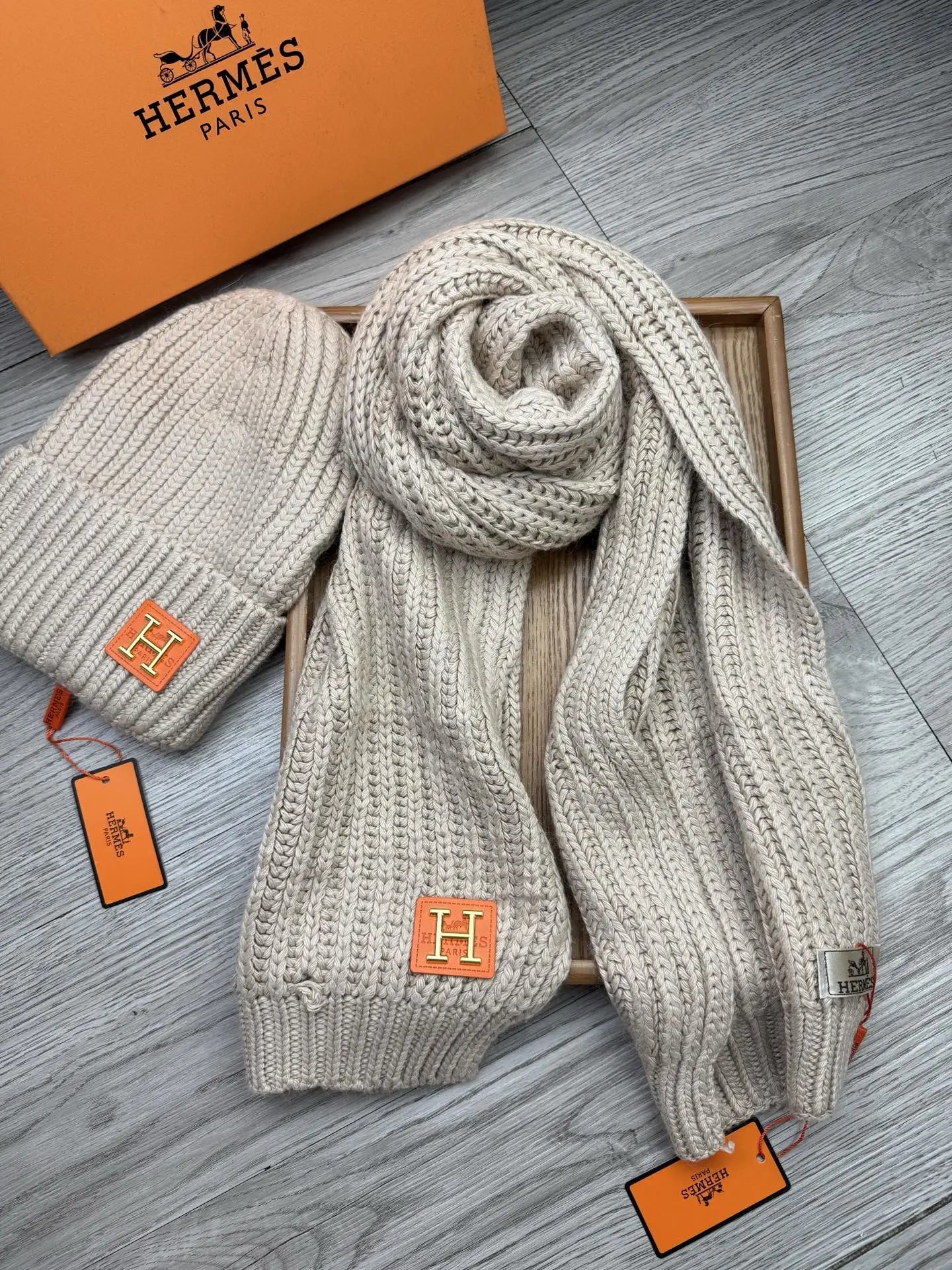 Hermes Wool Rabbit Fur Scarf & Hat Set Ver.C — Photo 5