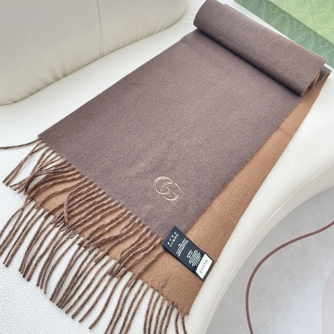 Fendi Cashmere Scarf Ver.C — Photo 6
