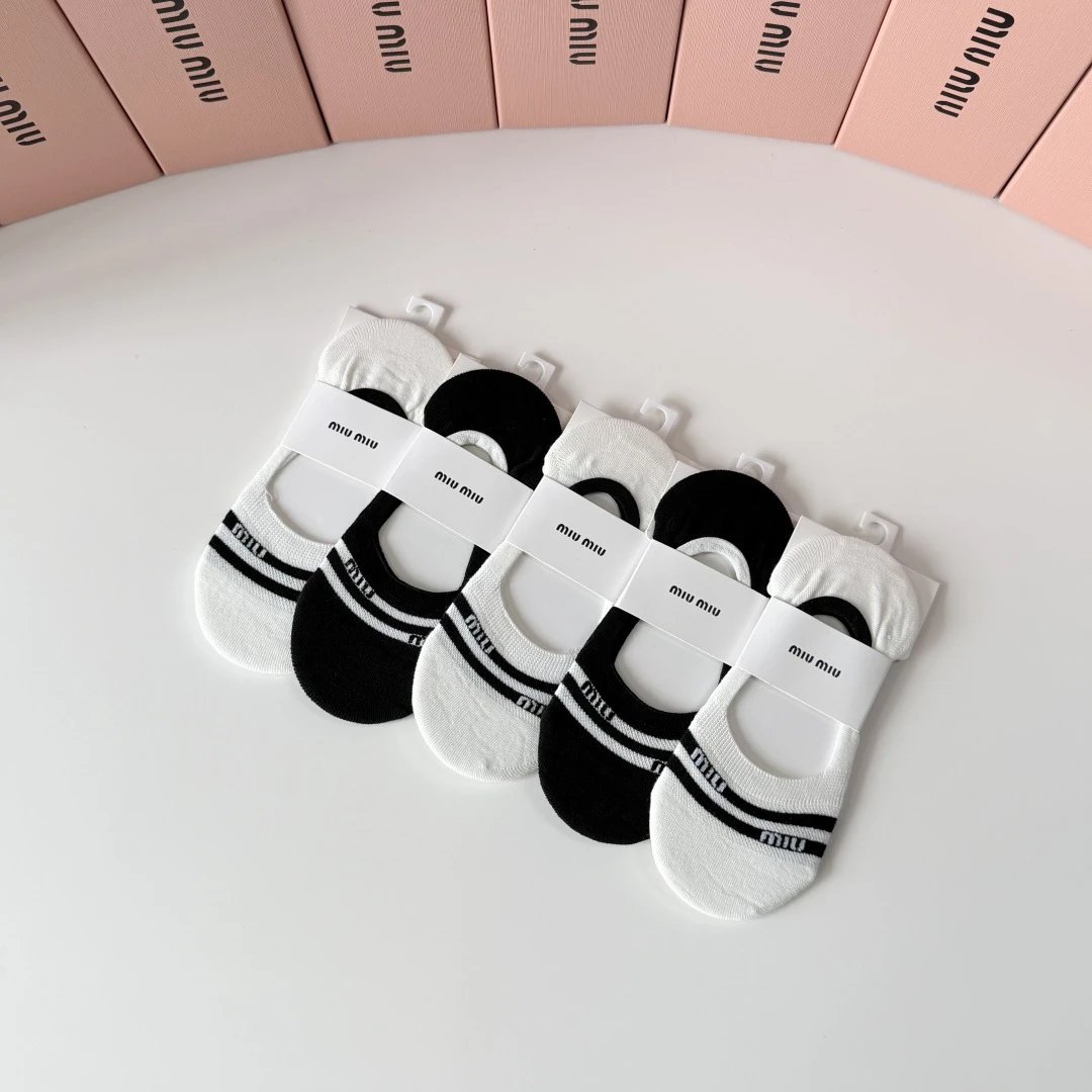 Miu Miu No-Show Socks 5-Pair Box Ver.A — photo 9