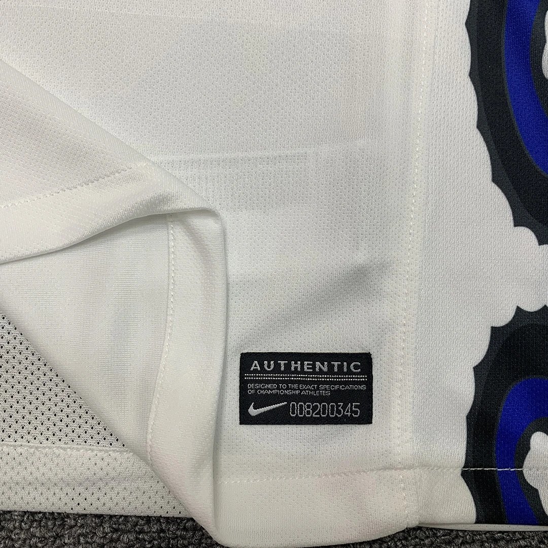 Inter Milan 10/11 Retro Away Jersey — photo 4
